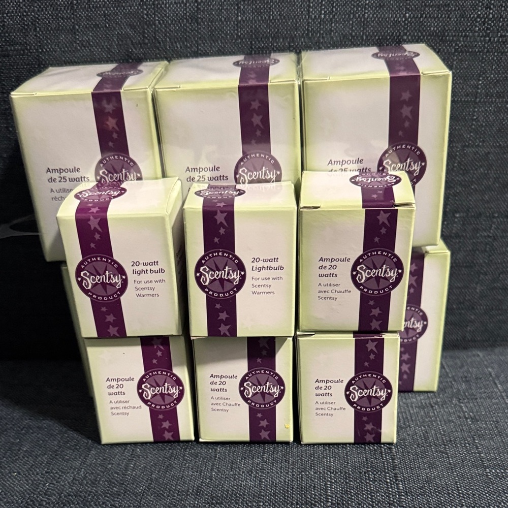 Scentsy Light bulbs 20 and 25 watt